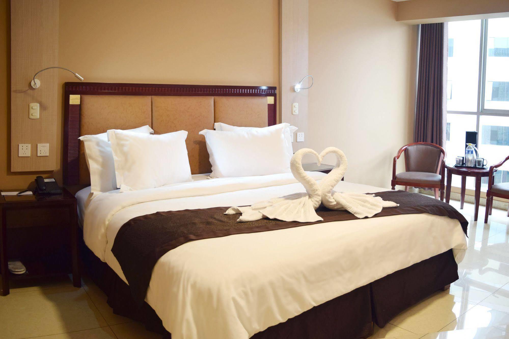 Gran Mundo Hotel & Suites Lima Exterior photo