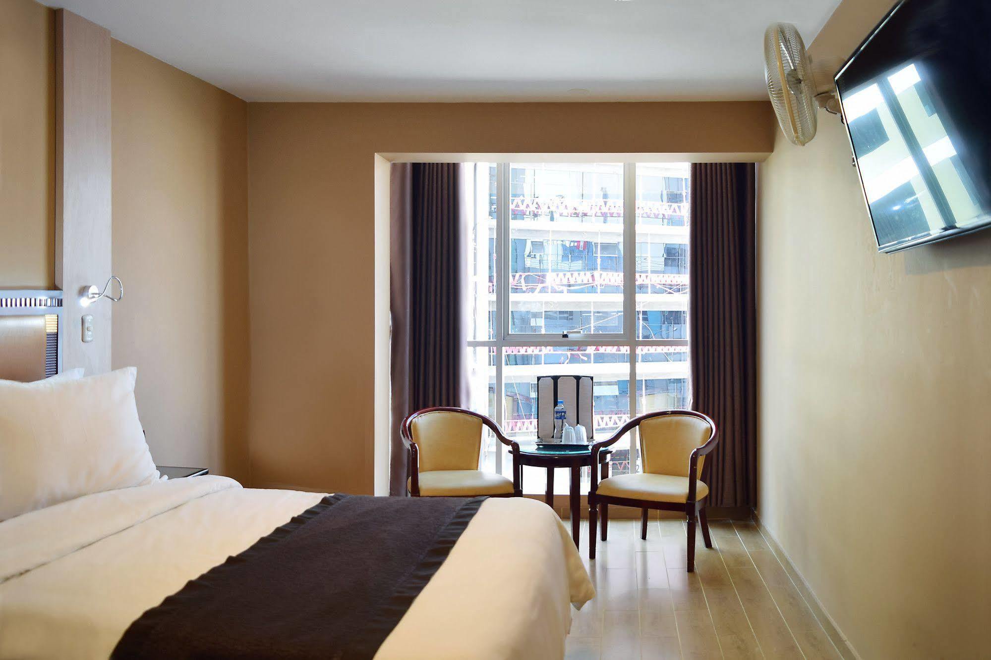 Gran Mundo Hotel & Suites Lima Exterior photo